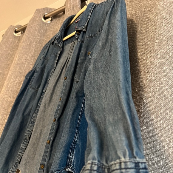 Merona - Lighter dark-wash long-sleeve button down denim shirt - size Large - Picture 6 of 12